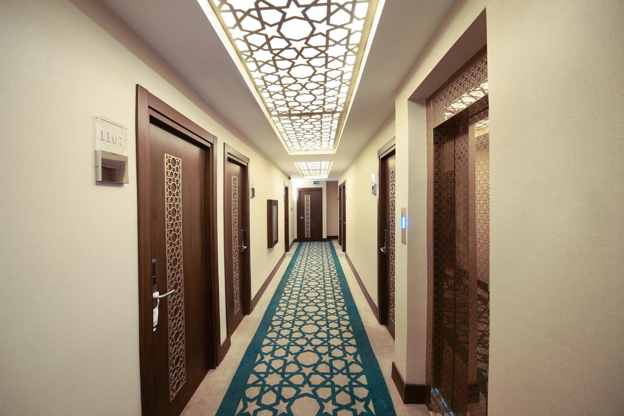 Great Fortune Hotel & Spa Istanbul Exterior photo A corridor in a hotel