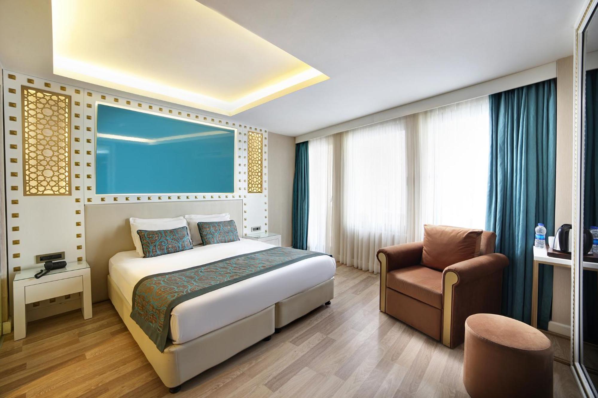 Great Fortune Hotel & Spa Istanbul Exterior photo Deluxe Room